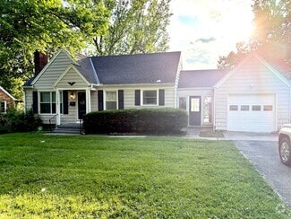 Building Photo - 11104 Sunnyslope Dr