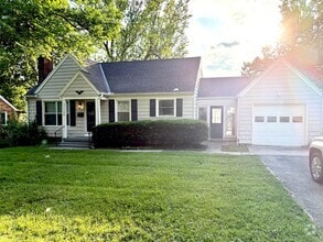 Building Photo - 11104 Sunnyslope Dr