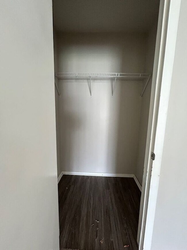 1043 Scarborough Ct Unit K5, Chesterton, IN 46304 Room for Rent in