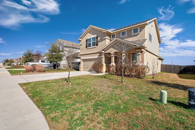 Foto del edificio - Pfabulous 4 Bedroom, 2.5 Bath, 2-Story Hom...