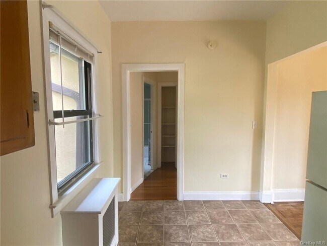 Foto del edificio - 176 Colonial Pkwy
