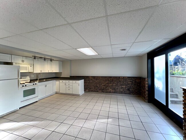Foto del edificio - 312 S Lodge Ln