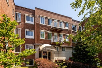 Building Photo - Dupuis