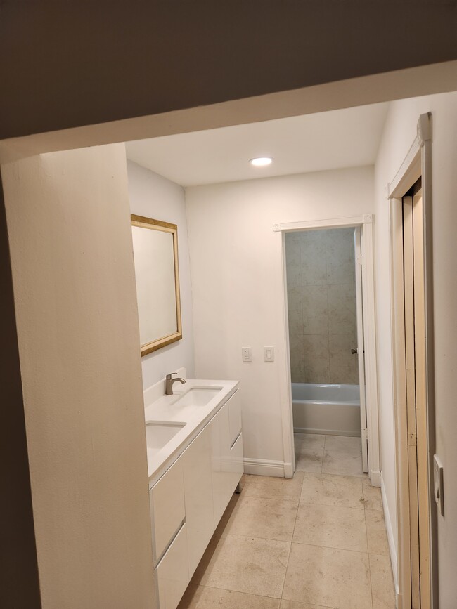 Building Photo - 10925 SW 75th St