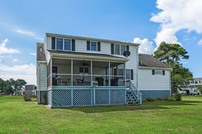 Foto del edificio - 5457 Warren St