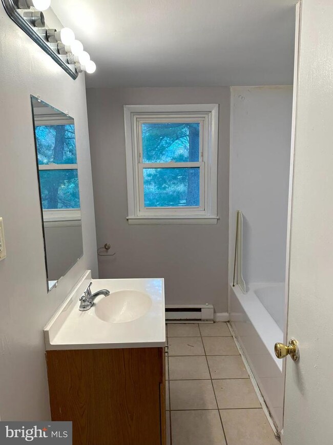 Building Photo - 11601 Buchanan Trail E