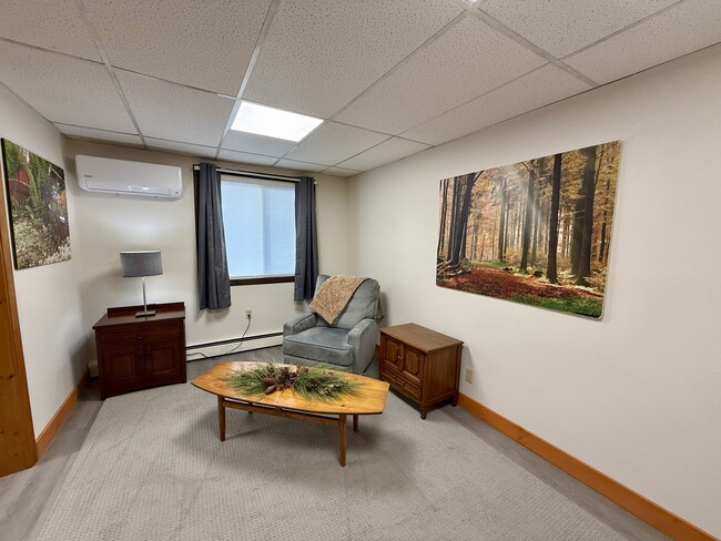 Building Photo - 507 E Main St