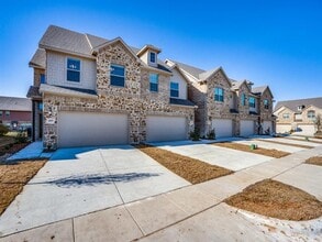 Building Photo - 6809 Topaz Dr