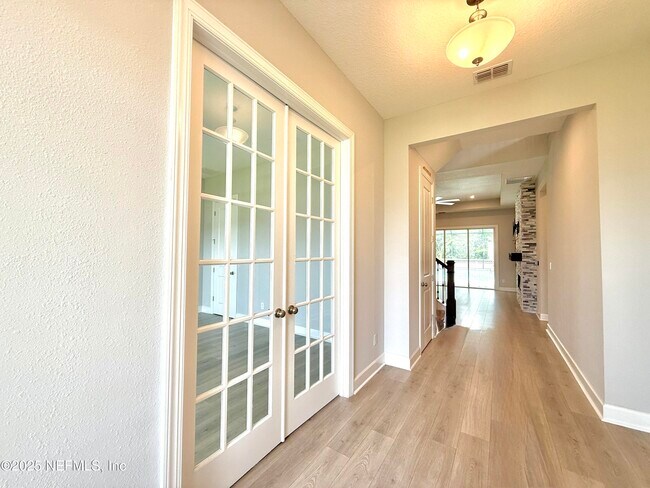 Foto del edificio - 505 Windwalker Dr