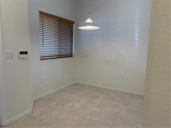 Building Photo - 7775 Yardley Dr
