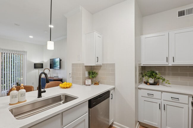 Building Photo - Stonewood