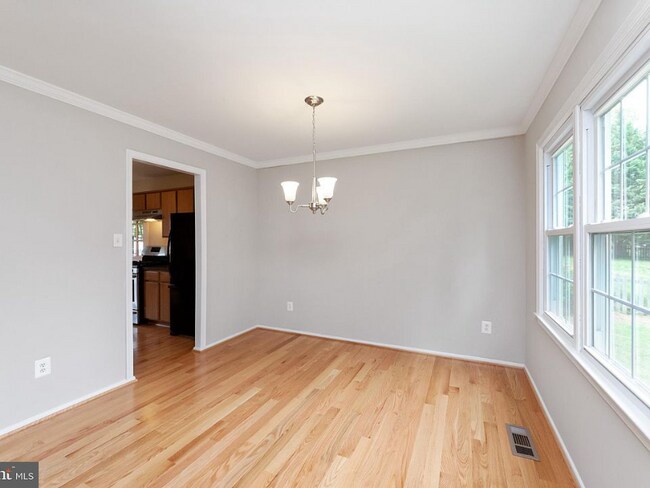 Foto del edificio - 5307 Greenough Pl