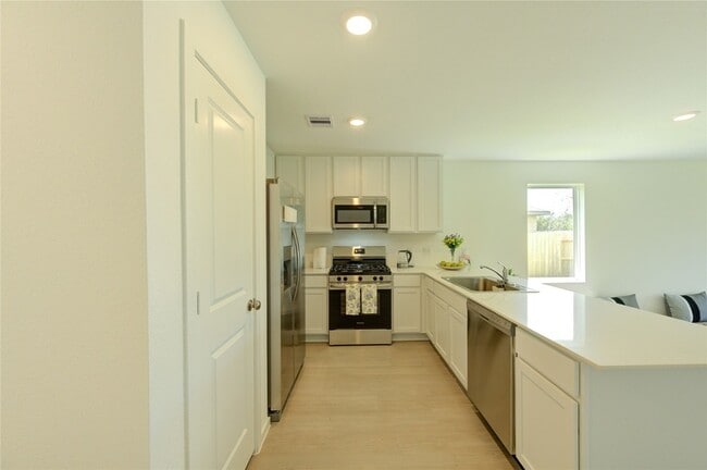 Building Photo - 1602 Birch Wood Dr