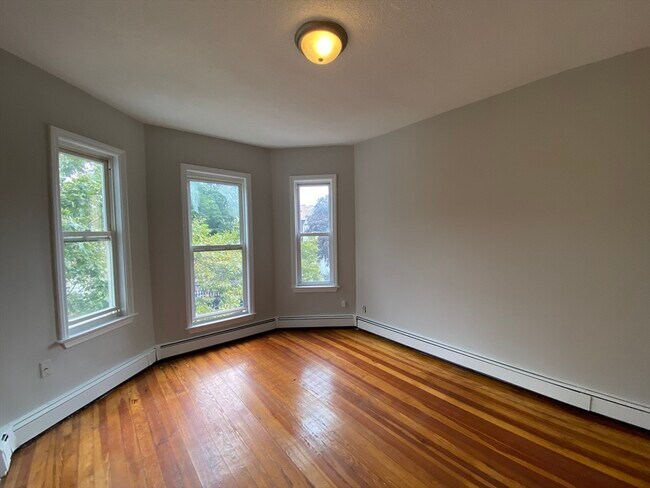 Foto del edificio - 139 Bowdoin St