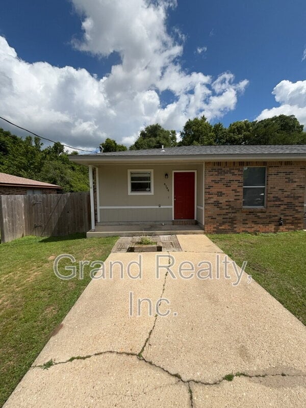 Primary Photo - 4144 Charles Cir