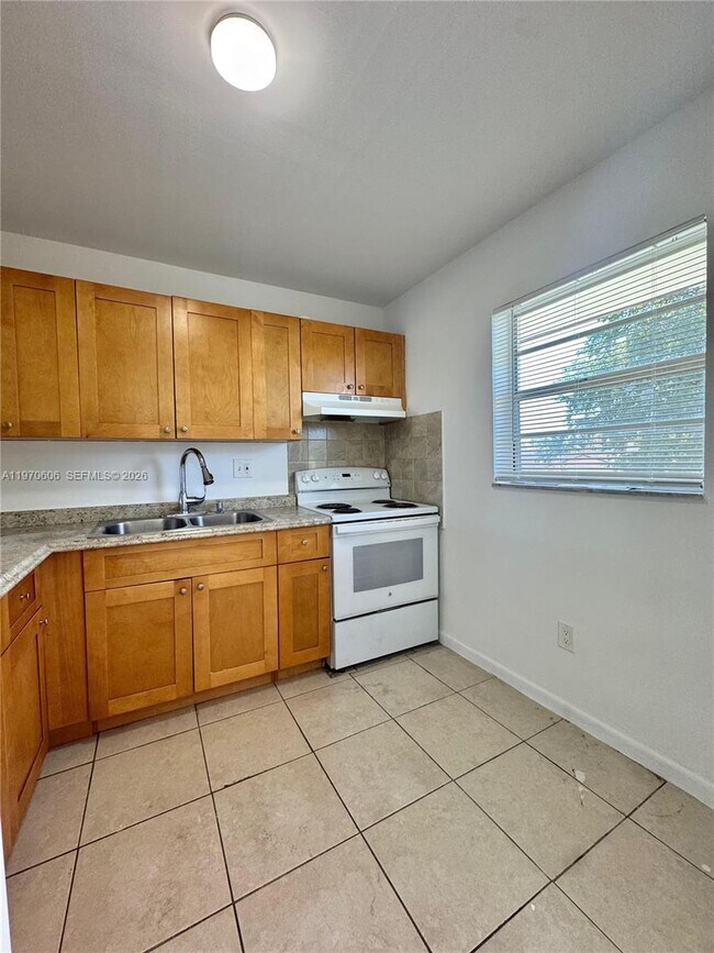 Foto del edificio - 1503 NW 207th St