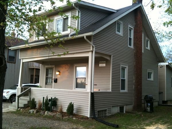 Building Photo - 1225 S State St