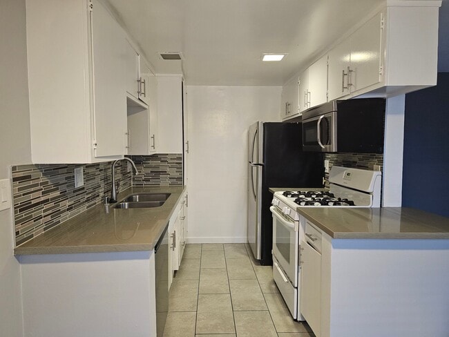 Photo - 20810 Amie Ave (Torrance, CA) Apartment