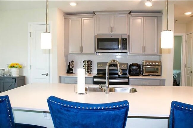 Building Photo - 2881 Black Birch Dr