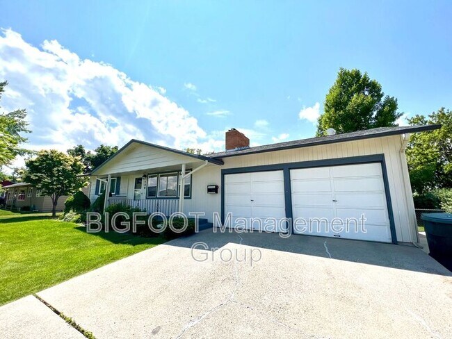 Foto del edificio - 136 Fairway Dr