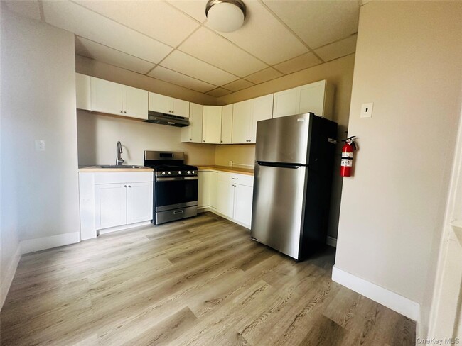 Building Photo - 86.5 Garden St