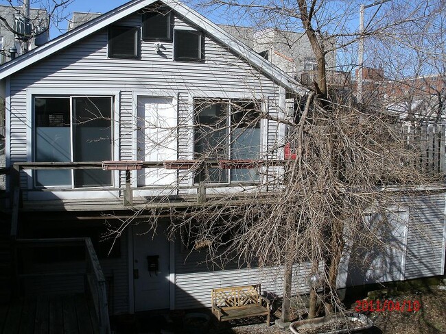 Exterior - 812 N Noble St