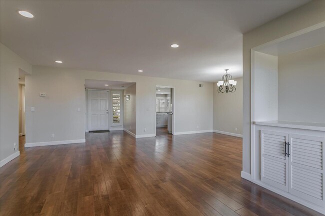 Foto del edificio - 8027 Pinot Noir Ct
