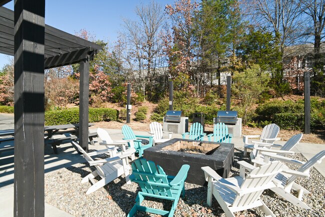 Hoguera exterior - University Village at Charlotte
