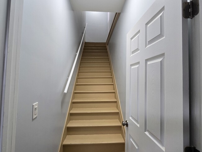 Building Photo - 1520 S Christiana Ave