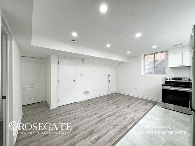 Building Photo - Modern 2-Bedroom Basement Apartment with In-Unit Laundry – Brampton