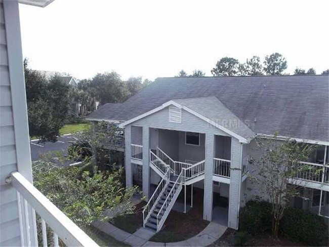 Building Photo - Gated 1 bedroom condo with washer and dryer