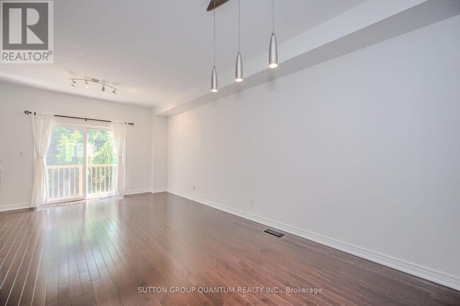 Building Photo - 4304 Ingram Common