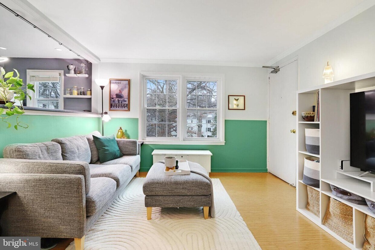 Foto principal - 708 S Arlington Mill Dr