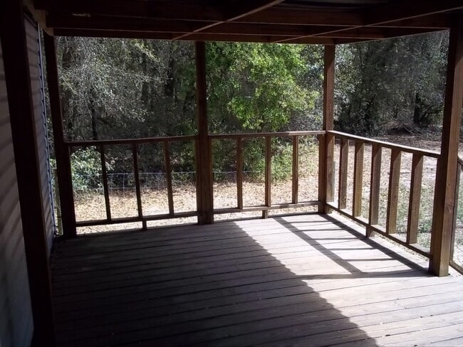 Building Photo - 4/2 Manufactured home Marys Villa Rd.~Mary...