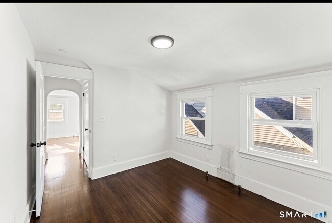 Foto del edificio - 541 Savin Ave