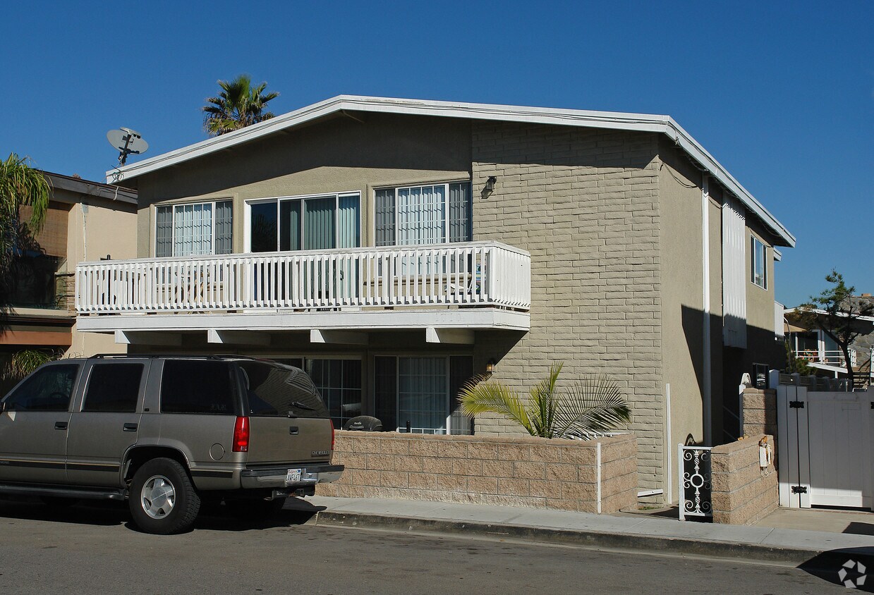 Foto del edificio - 4816 Seashore Dr
