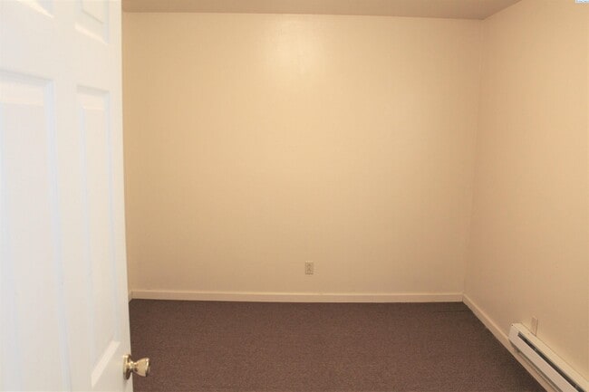 Building Photo - 2 Bed/1 Bath House in North Pasco