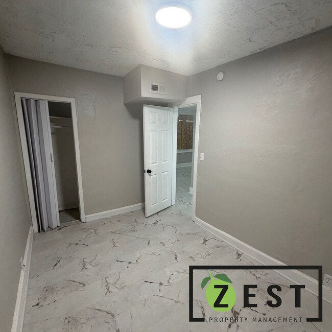 Foto del edificio - 7419 Rutherford St
