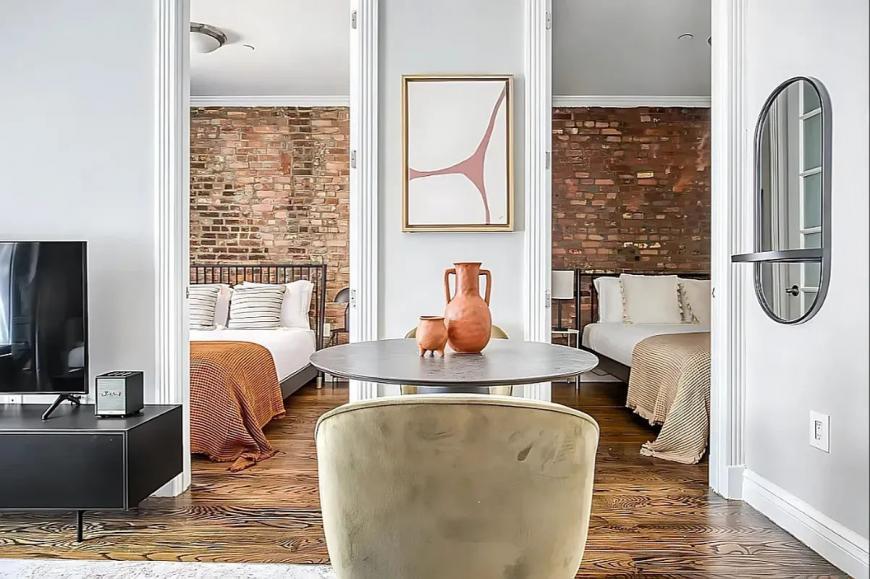 Foto principal - 4 bedroom in New York NY 10019