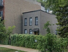 Building Photo - 1512 N Maplewood Ave