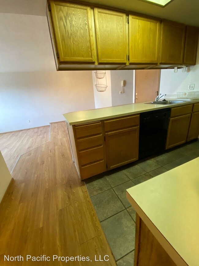 Foto del edificio - 929 N 98th St