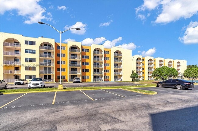 Foto del edificio - 7010 NW 186th St