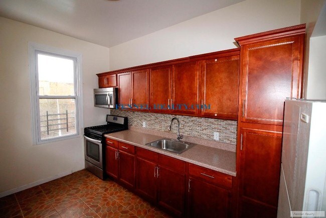 Foto del edificio - 1877 Palmetto St