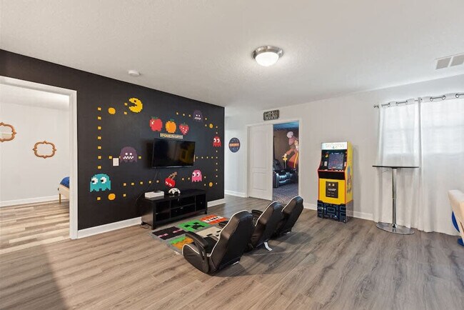 Foto del edificio - 1422 Thunderbird Rd