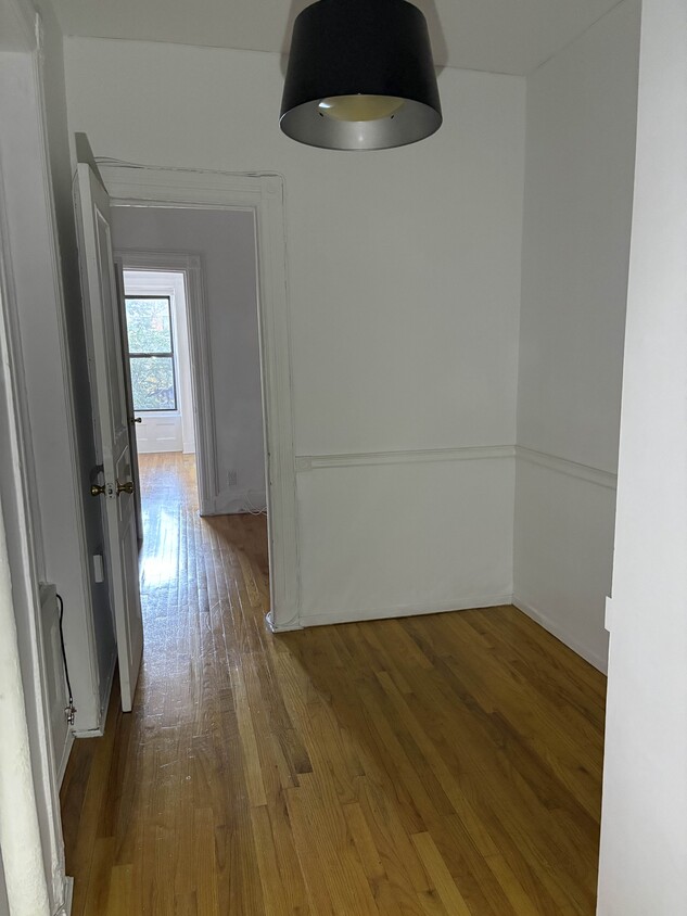 Foto principal - 414 W 42nd St