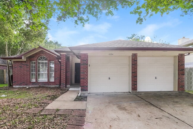 Building Photo - 1034 Canterbury Dr