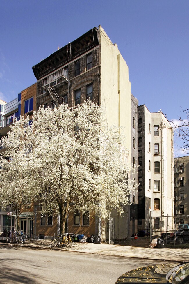 Jasper Paul Apartments New York, NY