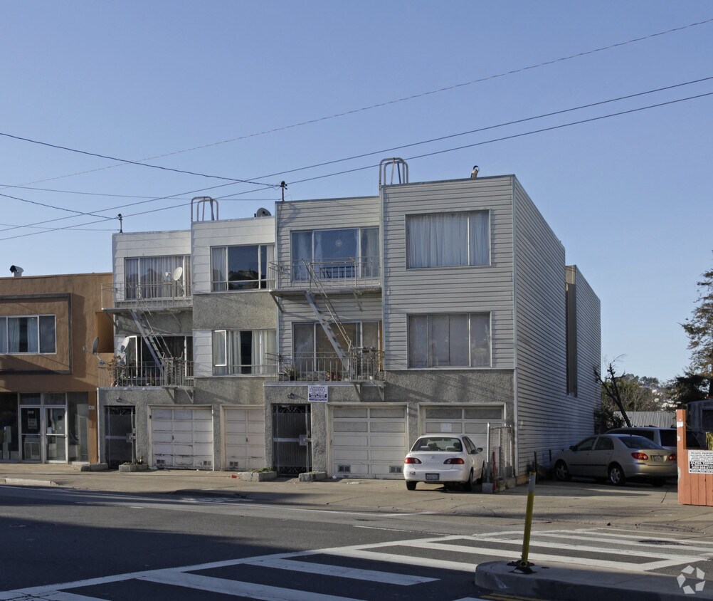 Building Photo - 5774-5780 Mission St