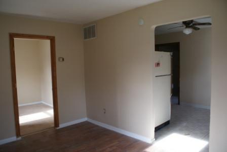 Foto del edificio - 3 Bedroom in Hazelwood with hardwood floors