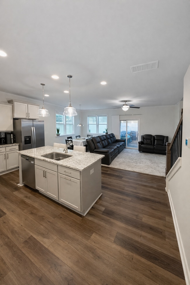 Building Photo - *END UNIT ROLESVILLE TOWNHOME*